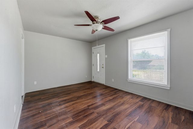2609 Yeager Street, Fort Worth, TX 76112
