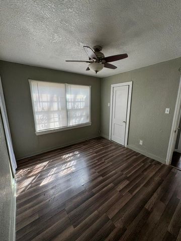 2609 Yeager Street, Fort Worth, TX 76112