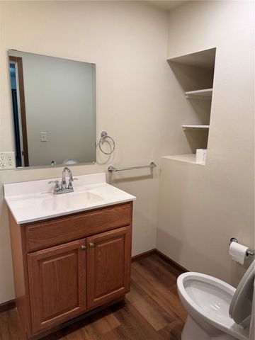 907 6th Avenue, Belle Plaine, IA 52208