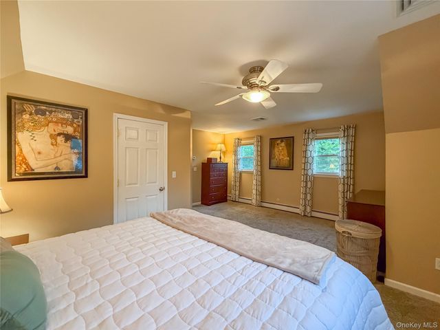 9 Robert Drive, Hyde Park, NY 12538