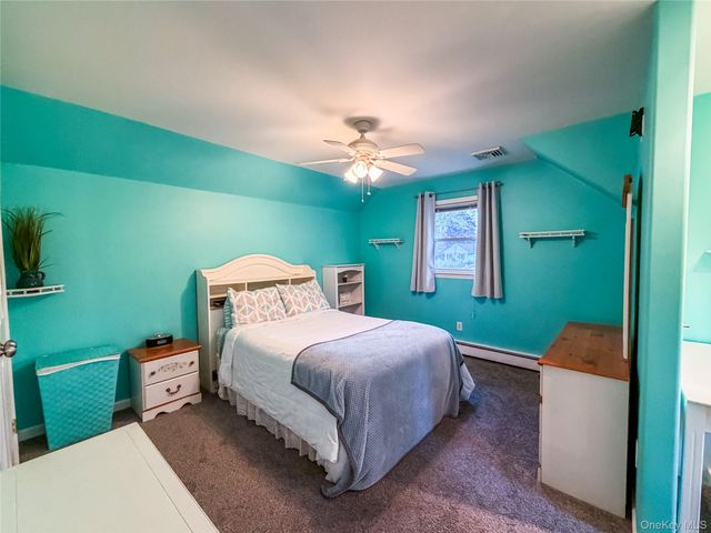 9 Robert Drive, Hyde Park, NY 12538