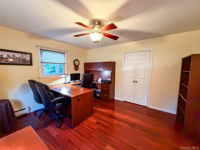 9 Robert Drive, Hyde Park, NY 12538