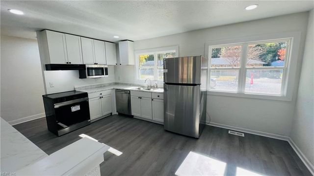 22 Green CT, Newport News, VA 23601