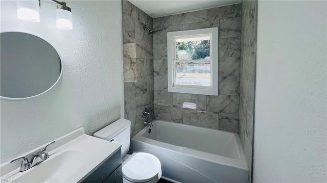 22 Green CT, Newport News, VA 23601