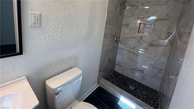 22 Green CT, Newport News, VA 23601