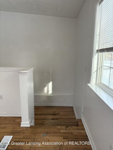 1119 Leslie Street, Lansing, MI 48912