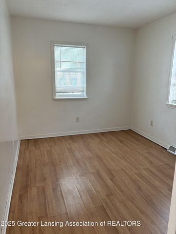 1119 Leslie Street, Lansing, MI 48912