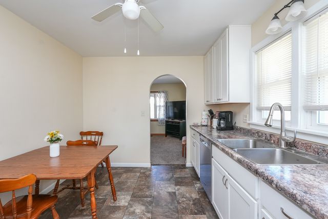 335 E Oak Street, Watseka, IL 60970