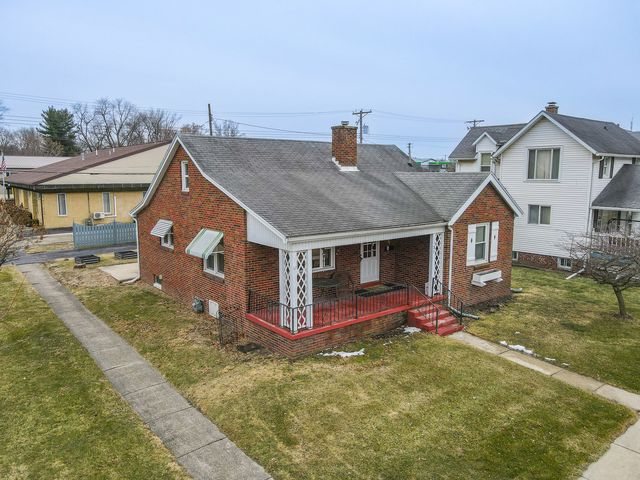 335 E Oak Street, Watseka, IL 60970