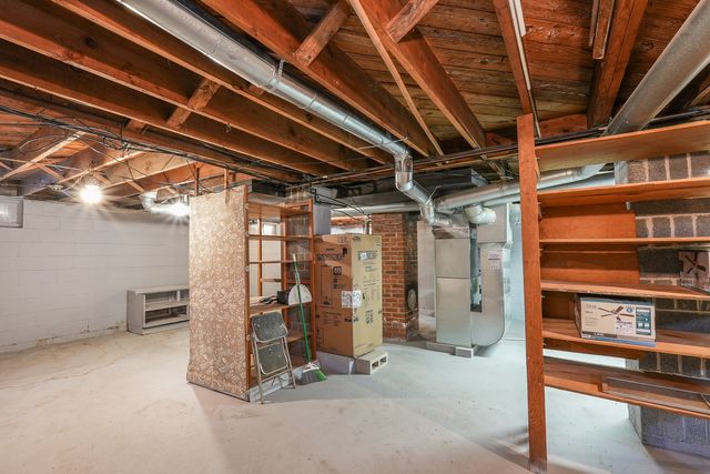 335 E Oak Street, Watseka, IL 60970