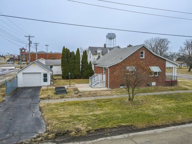 335 E Oak Street, Watseka, IL 60970