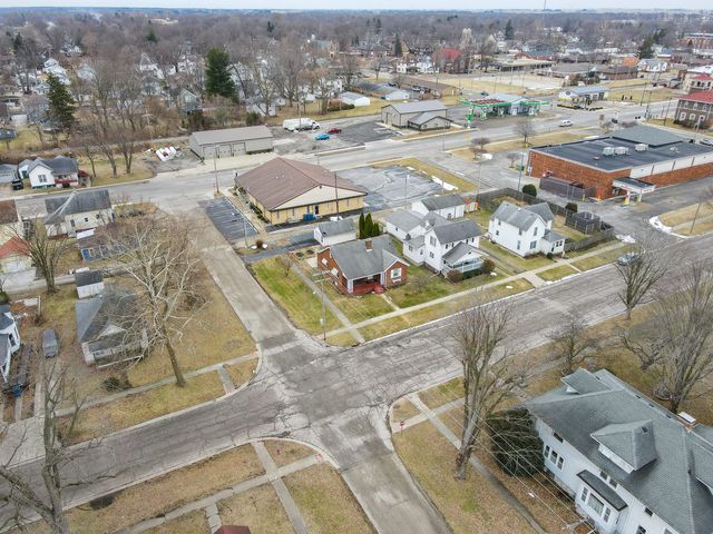 335 E Oak Street, Watseka, IL 60970