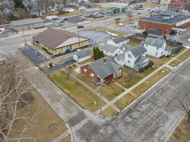 335 E Oak Street, Watseka, IL 60970
