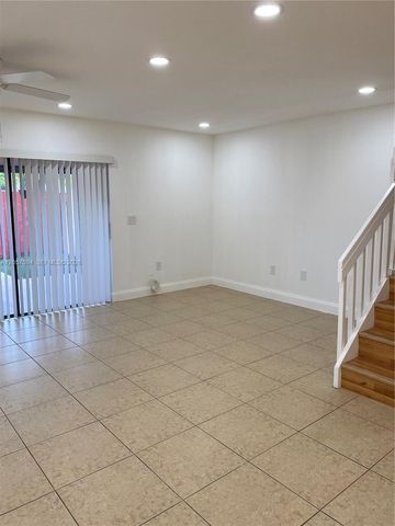 10537 NW 8th Street, Pembroke Pines, FL 33026
