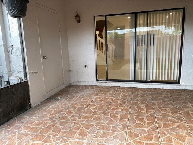 10537 NW 8th Street, Pembroke Pines, FL 33026