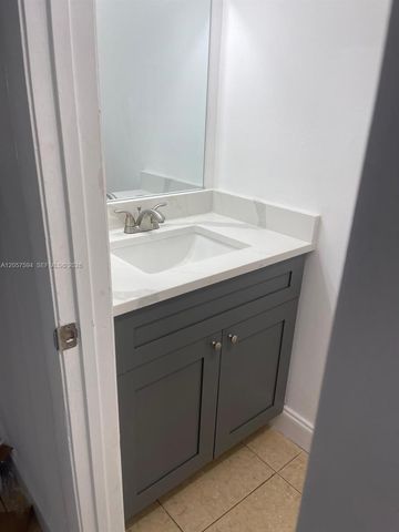 10537 NW 8th Street, Pembroke Pines, FL 33026