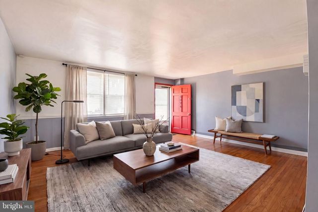 4026 GIDEON RD, Brookhaven, PA 19015