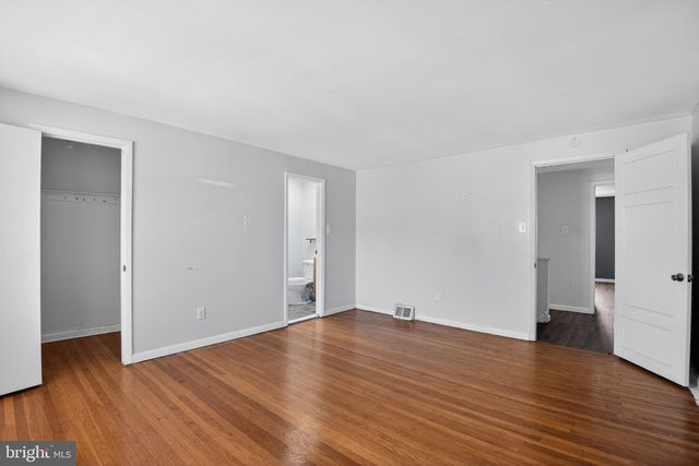 4026 GIDEON RD, Brookhaven, PA 19015