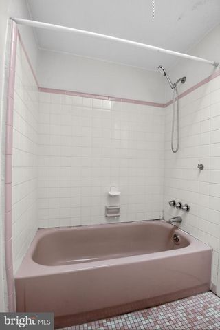4026 GIDEON RD, Brookhaven, PA 19015