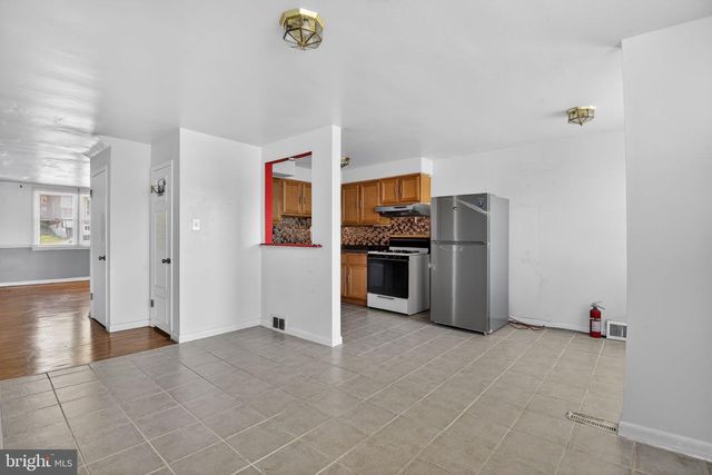 4026 GIDEON RD, Brookhaven, PA 19015