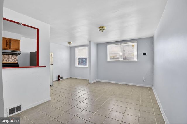 4026 GIDEON RD, Brookhaven, PA 19015