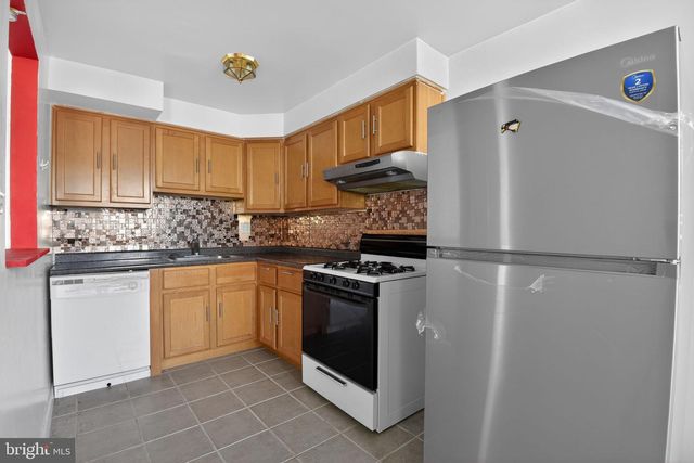 4026 GIDEON RD, Brookhaven, PA 19015