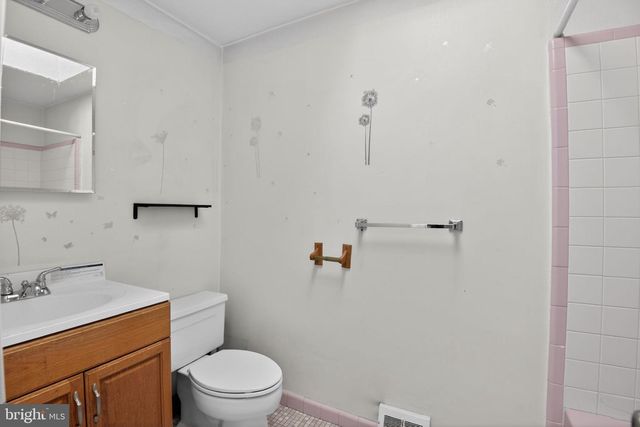 4026 GIDEON RD, Brookhaven, PA 19015