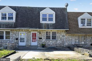 4026 GIDEON RD, Brookhaven, PA 19015