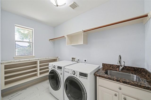 13211 Dusty Grove Lane, Sugar Land, TX 77498