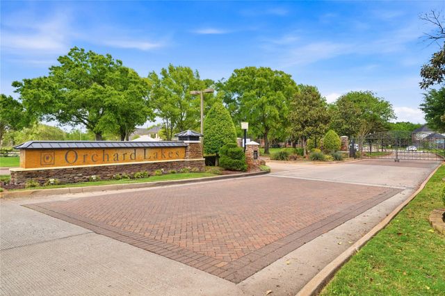 13211 Dusty Grove Lane, Sugar Land, TX 77498