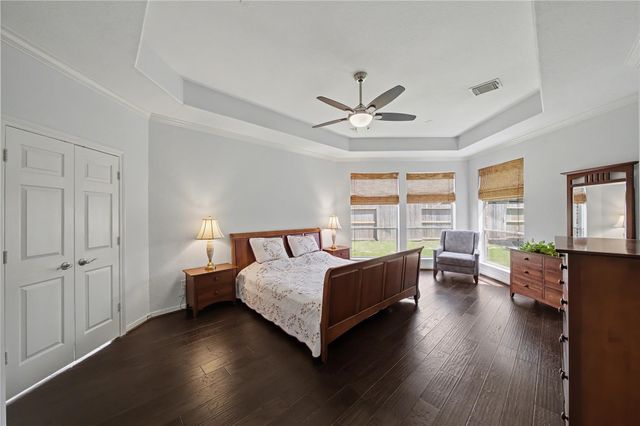 13211 Dusty Grove Lane, Sugar Land, TX 77498