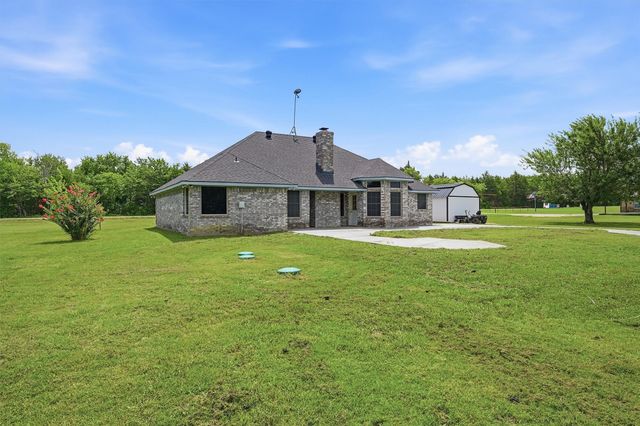 2227 County Road 2909, Dodd City, TX 75438