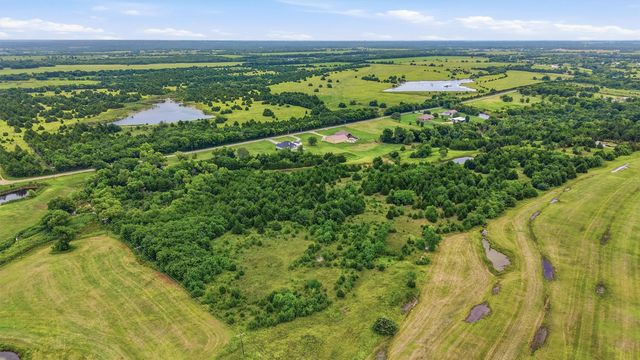 2227 County Road 2909, Dodd City, TX 75438