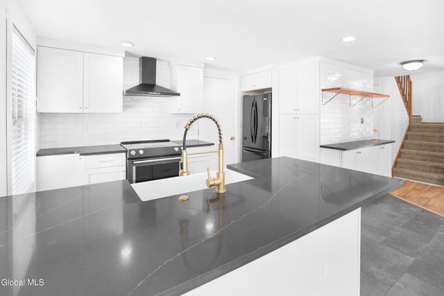 130 Thimbleberry Road, Ballston Spa, NY 12020