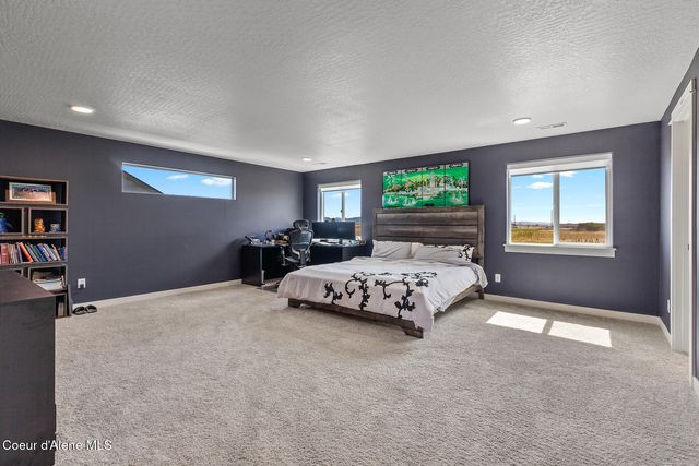 11781 N Banford Ln, Rathdrum, ID 83858