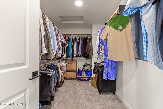 11781 N Banford Ln, Rathdrum, ID 83858