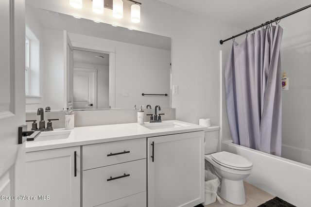 11781 N Banford Ln, Rathdrum, ID 83858