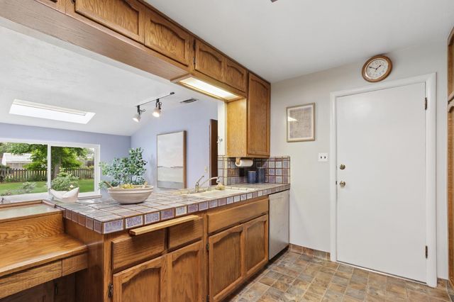 4720 Robertson Avenue, Carmichael, CA 95608