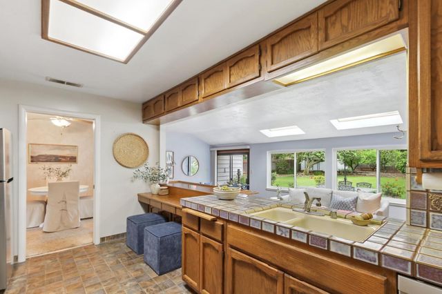 4720 Robertson Avenue, Carmichael, CA 95608