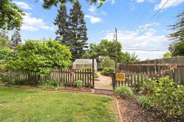 4720 Robertson Avenue, Carmichael, CA 95608