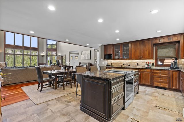 10726 CONNEMARA LN, Lead, SD 57754