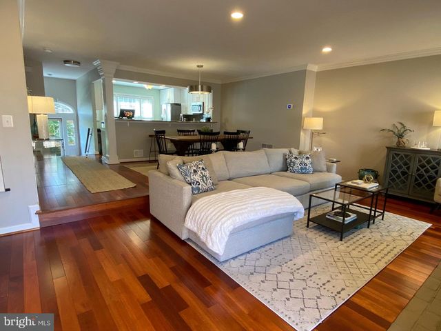 216 GRETNA GREEN CT, Alexandria, VA 22304