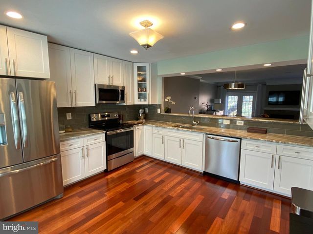 216 GRETNA GREEN CT, Alexandria, VA 22304