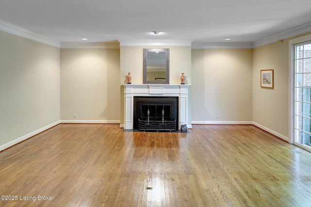 306 Penruth Ave, Louisville, KY 40207