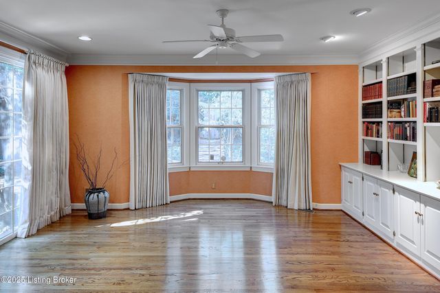 306 Penruth Ave, Louisville, KY 40207