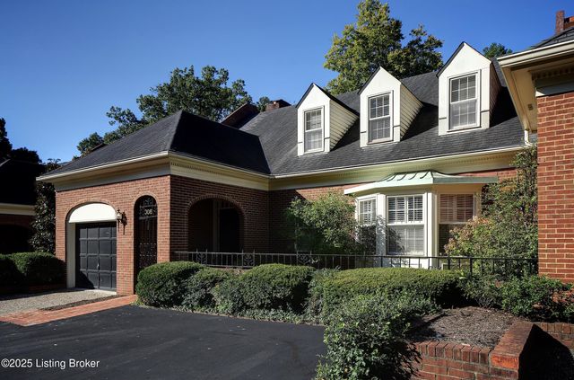 306 Penruth Ave, Louisville, KY 40207