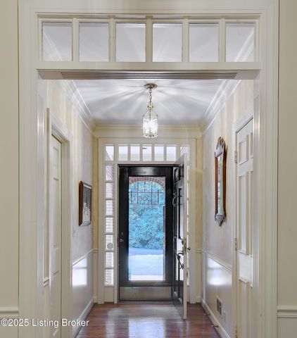 306 Penruth Ave, Louisville, KY 40207