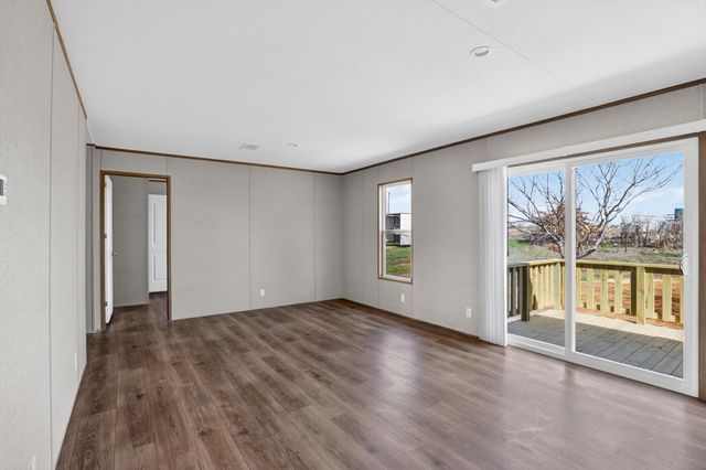 206 Rhett Court, Aurora, TX 76078