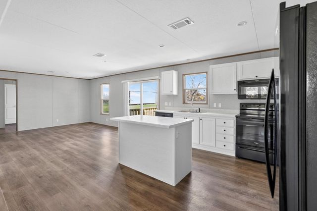 206 Rhett Court, Aurora, TX 76078