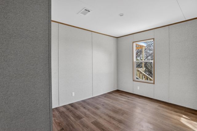 206 Rhett Court, Aurora, TX 76078